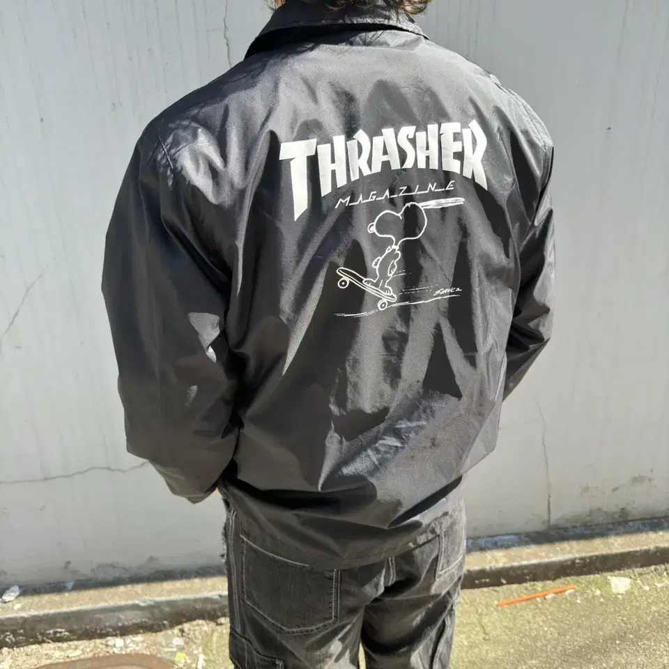 thrasher x peanuts snoopy coach jacket