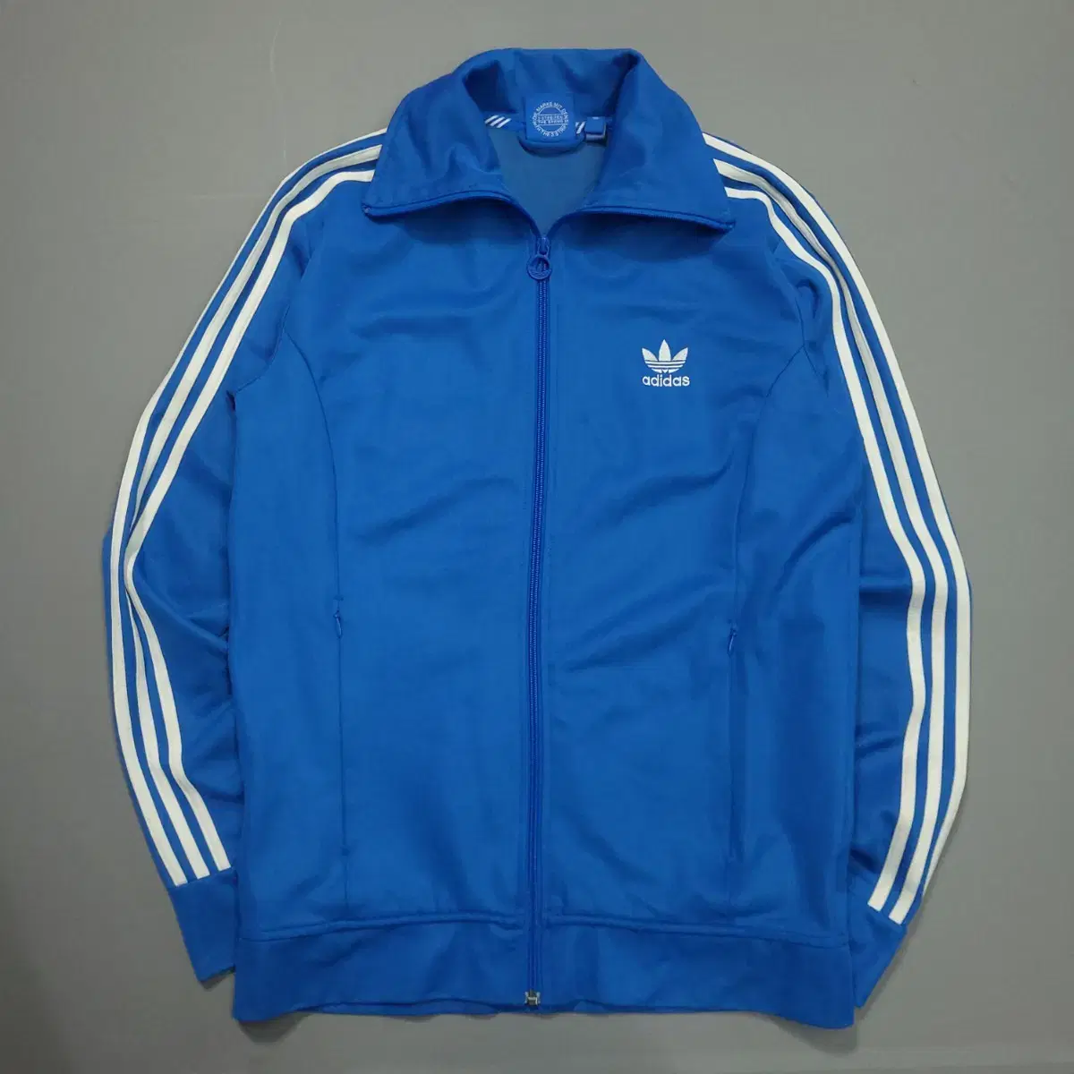 adidas Europa Tracktop 110