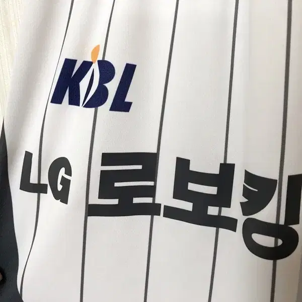 KBL 윌슨 창원 LG세이커스 농구쇼츠 #1 (화이트)