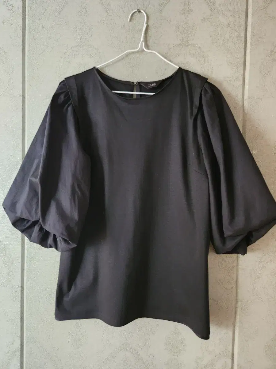 Time Balloon Blouse (dry-cleaned)