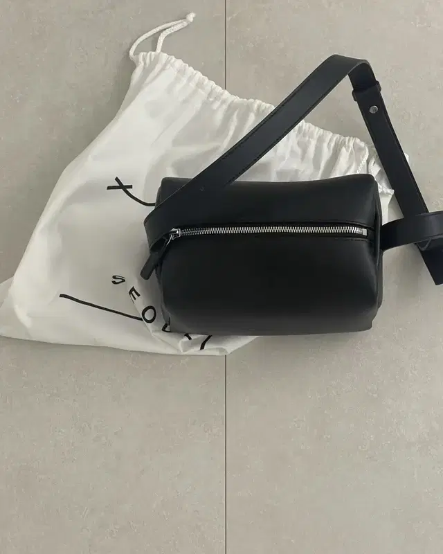 로서울 블록 토트백 Block tote bag Black