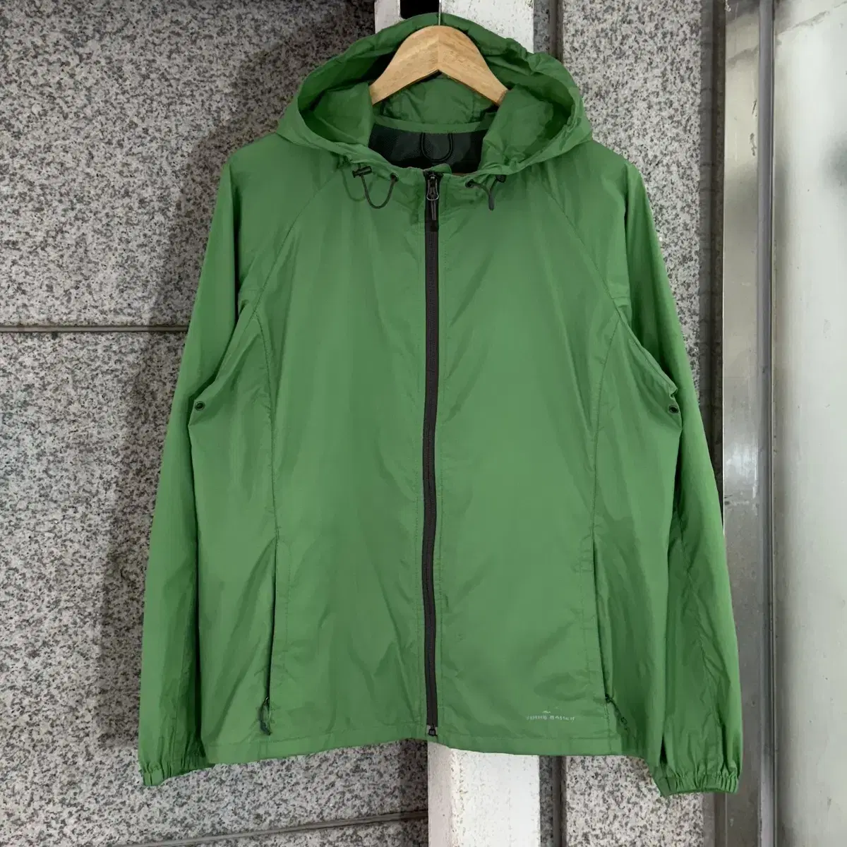 Eddie Bauer Logo Lightweight Windbreaker