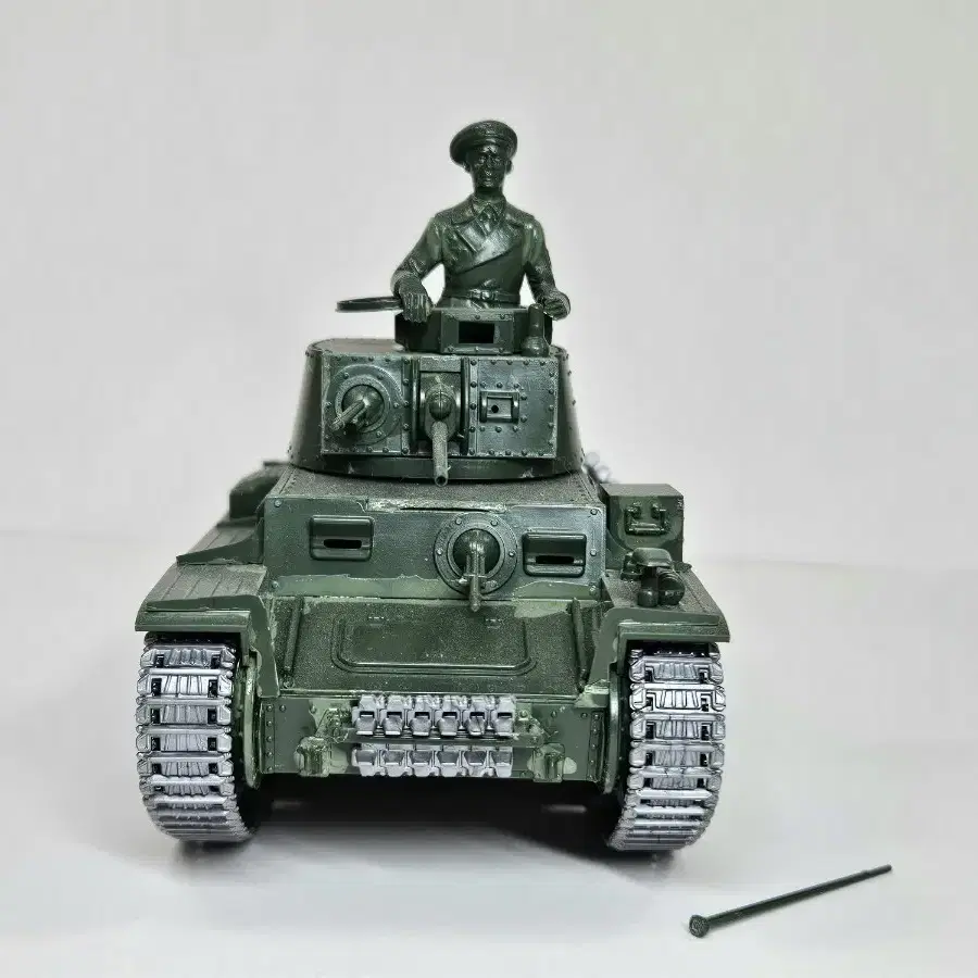 조립품 [이탈레리] 1/35 독일 Pzkpfw 38(t) 프라가 전차