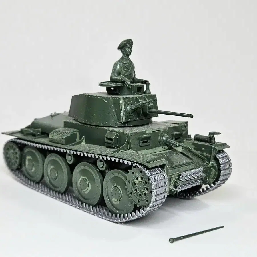 조립품 [이탈레리] 1/35 독일 Pzkpfw 38(t) 프라가 전차