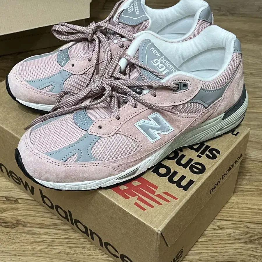 Newbalance 991 pink w260