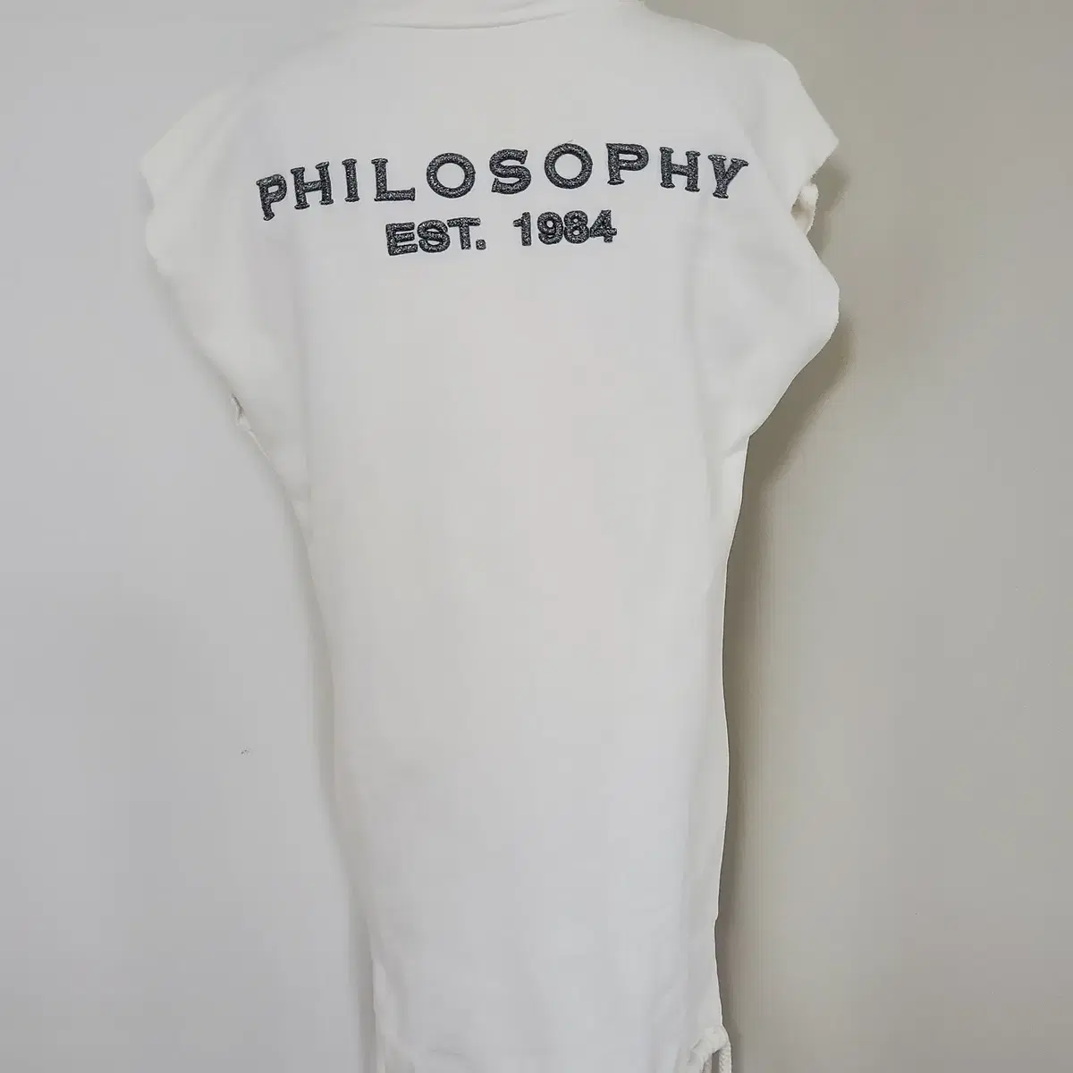 Philosophy 필로소피 화이트 맨투맨원피스