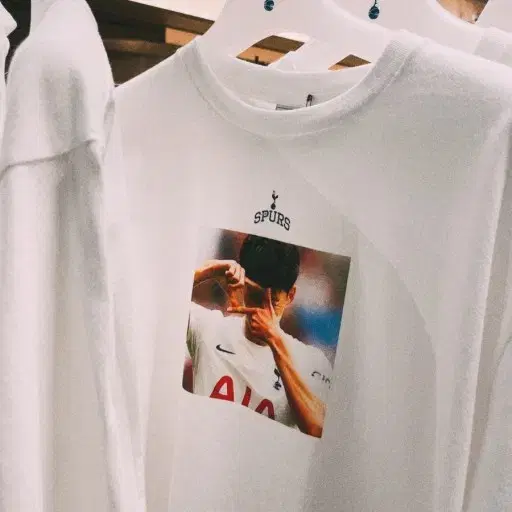 sealed, Tottenham Hotspur Son Heung-min's T-shirt, Sizes S, M, L
