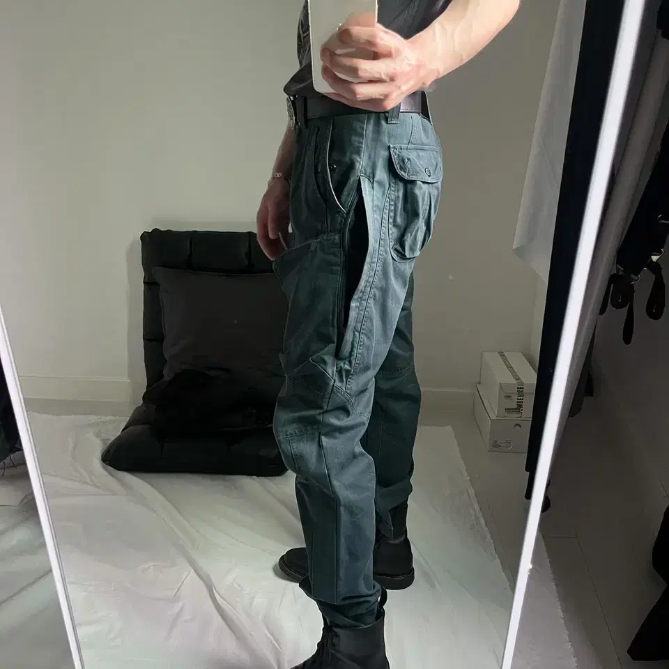 ARMANI EXCHANGE Gimmick Cargo Pants