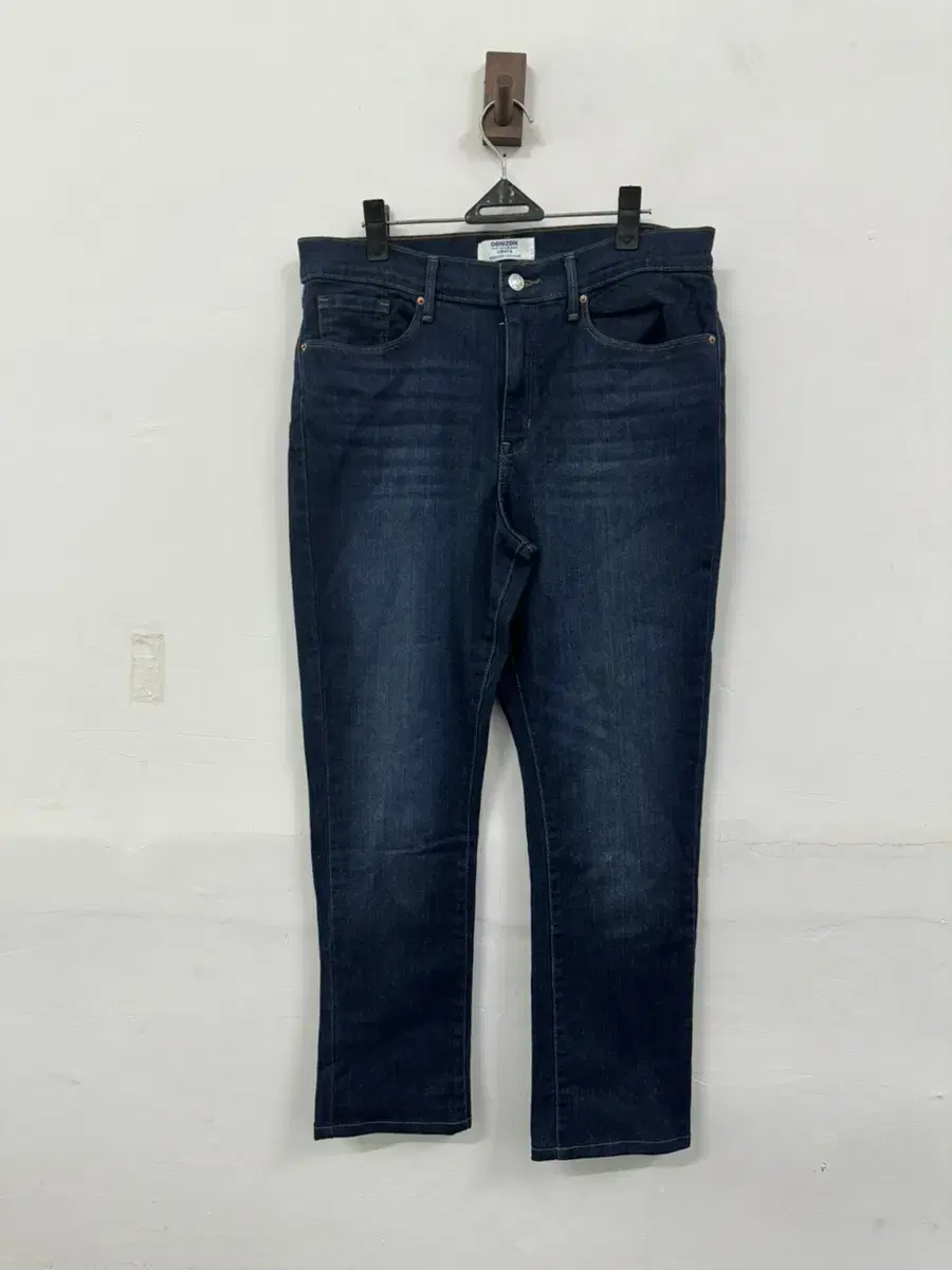 (30) Levi's Denizen Jeans