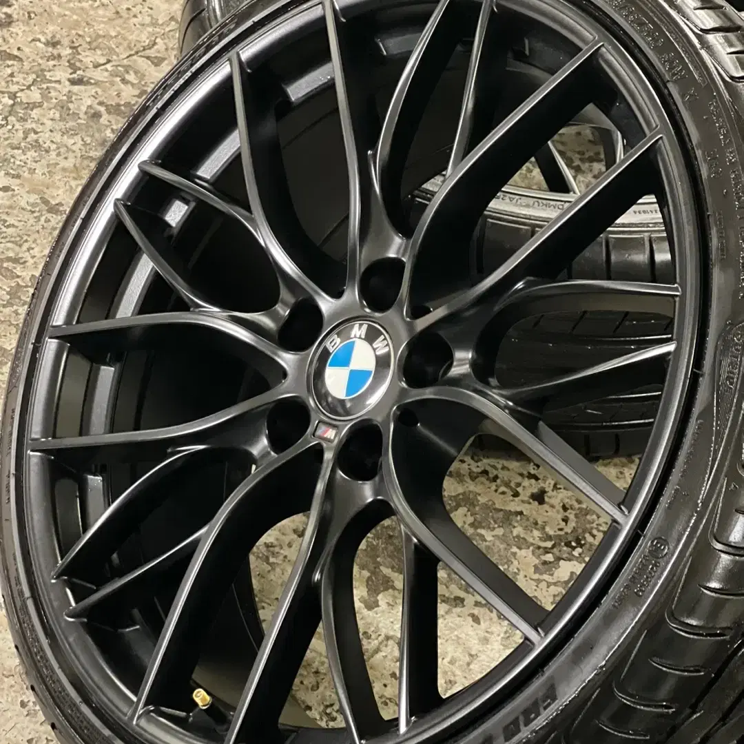 BMW 405M 정품 블랙 20인치 휠타이어 판매