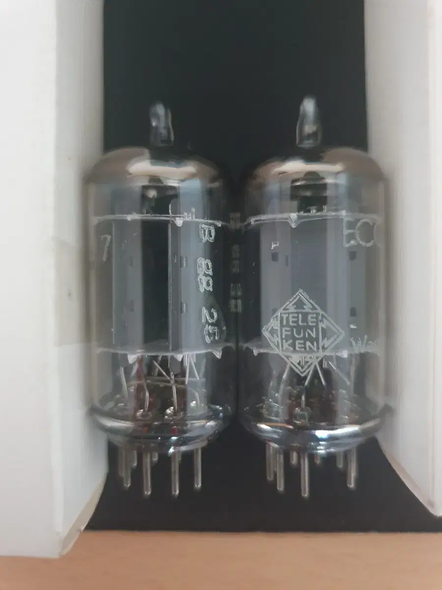 (진공관)Telefunken ecc82/12au7 1조