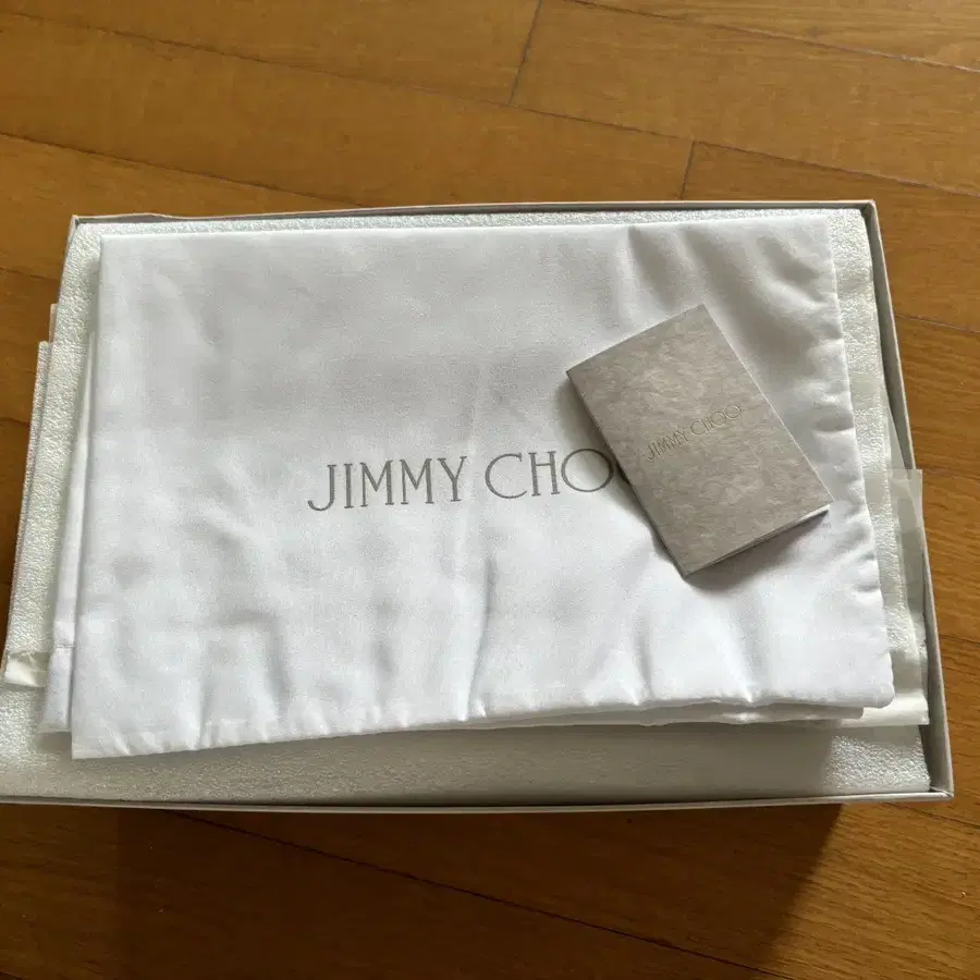 (새상품) 지미추 Jimmy Choo baily flat