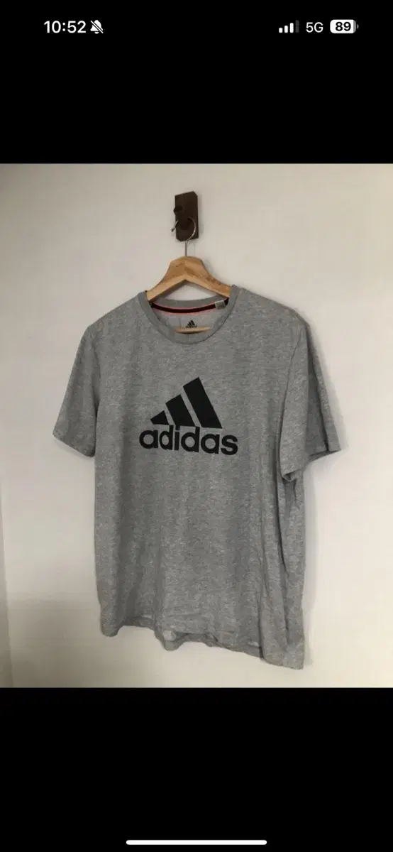 (105)Adidas Essential Vahn Shorty