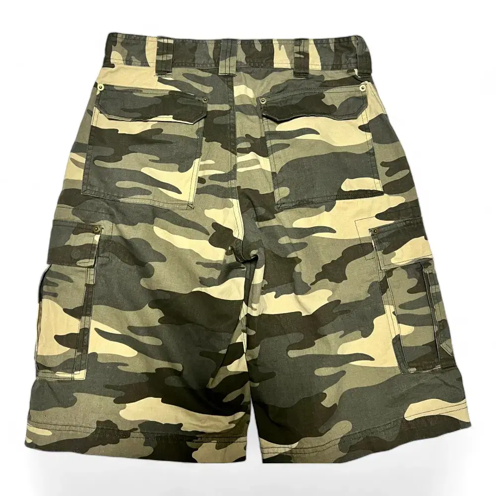 ACTIVE WEAR Active Camouflage Cargo Shorts (M)