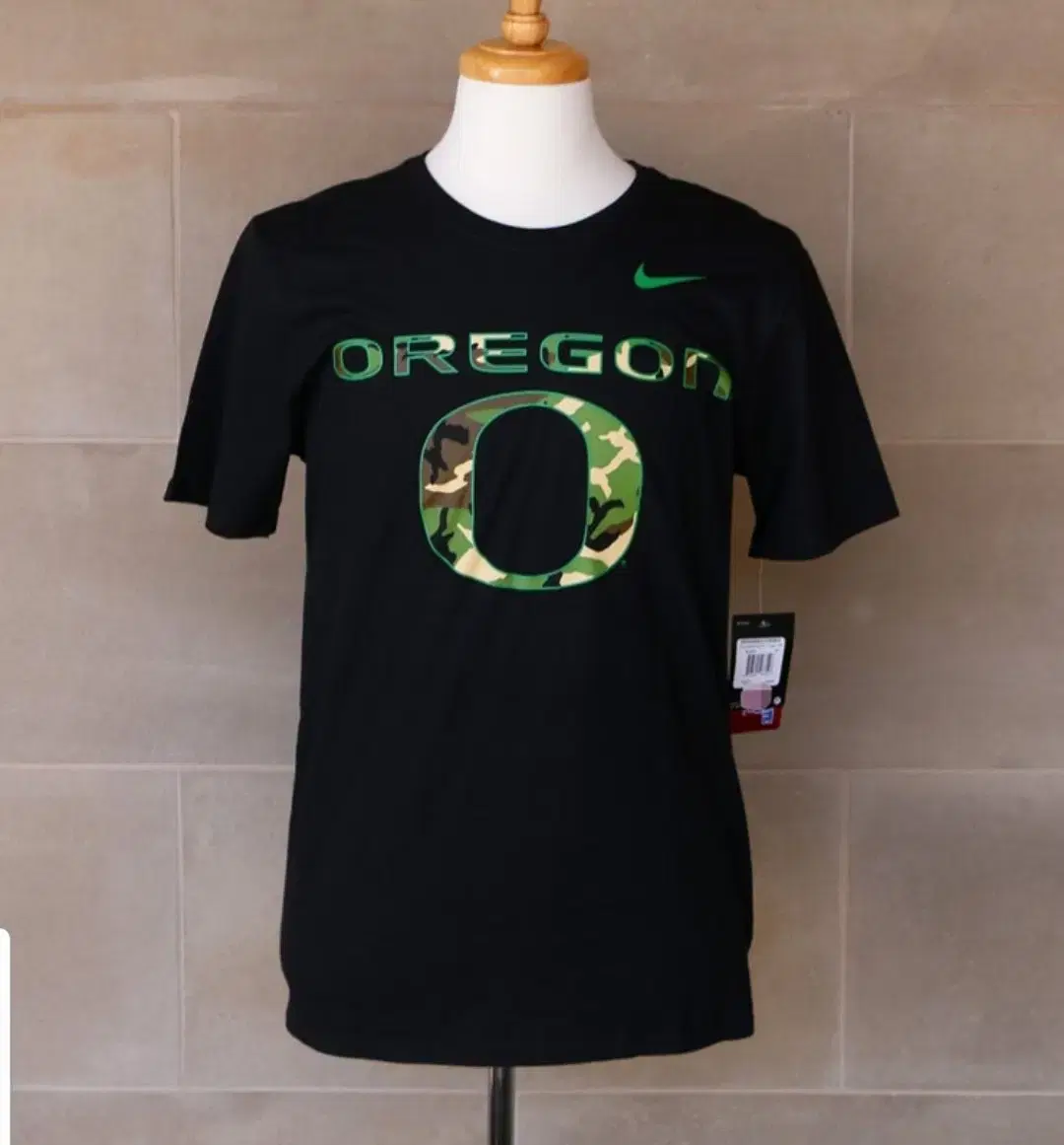 [M] Nike Oregon Ducks Camo Logo T-Shirt