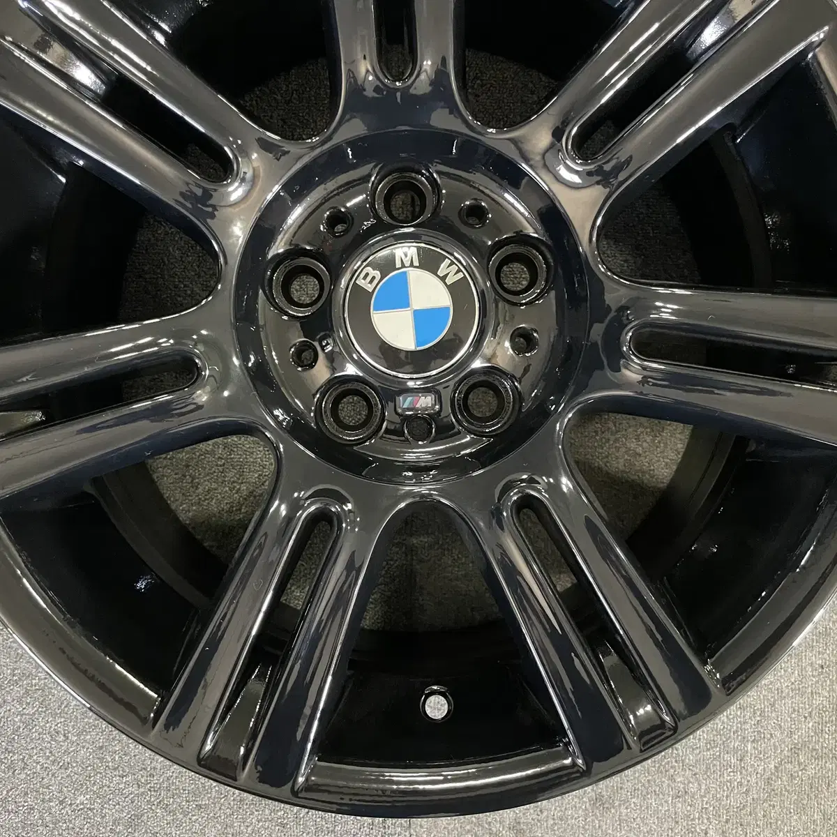 BMW E90 3시리즈 194M 17인치 휠1개 판매