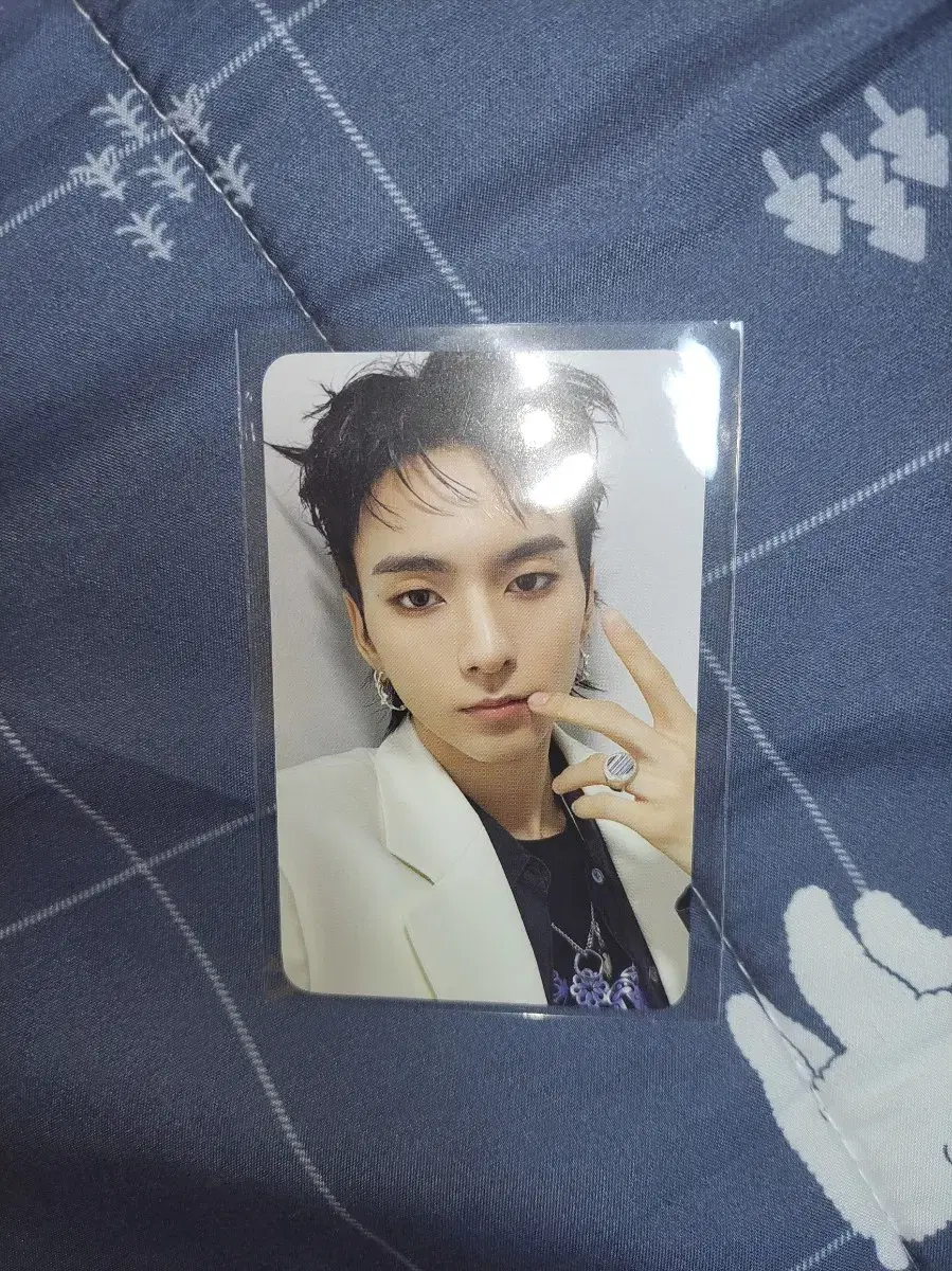 Ecdiz Eau de Cleve v6.1 photocard