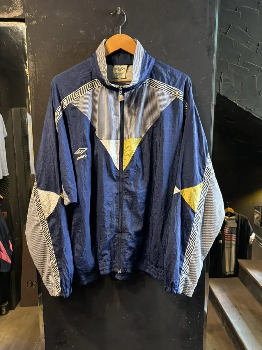 00S Umbro Windbreaker Jacket (He3883)