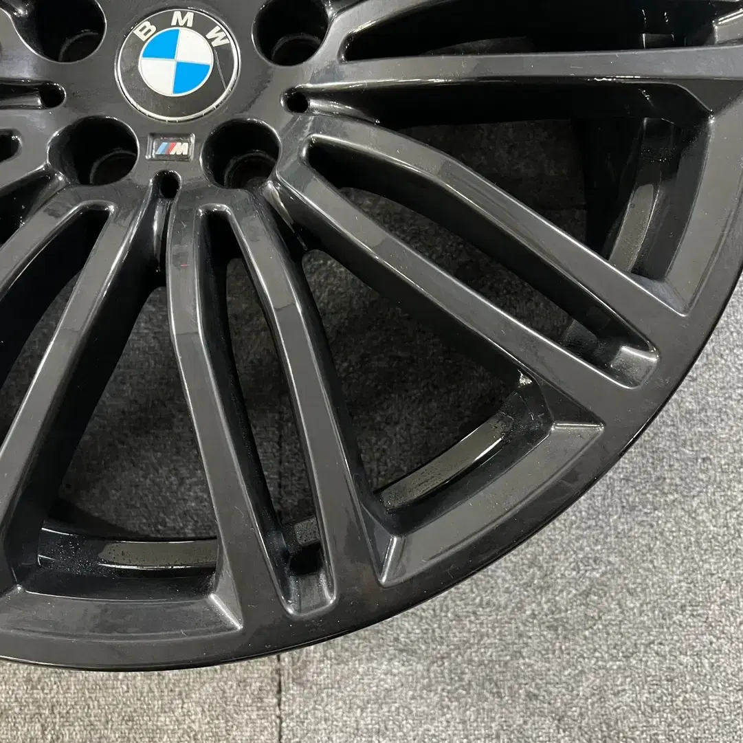 BMW G30 664M 정품 19인치 휠 1본 판매