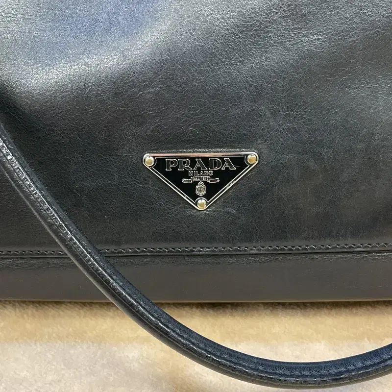 PRADA 프라다 숄더백 FREE BS00020