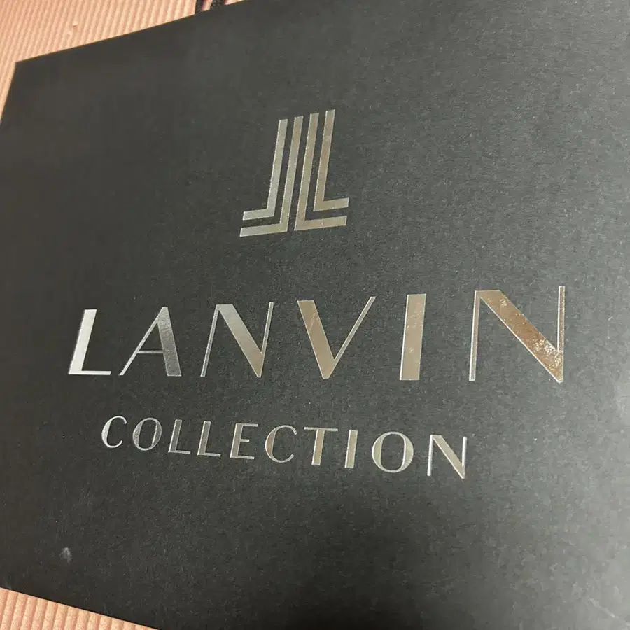 랑방 LANVIN 쇼핑백 판매합니다.  - 사이즈 : 47.5-32-13