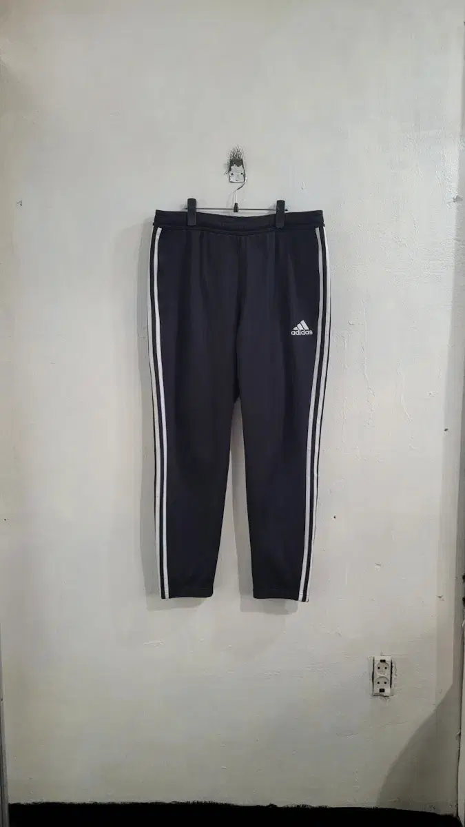 [105]adidas black x white triangle logo tyro15 track pants keum!