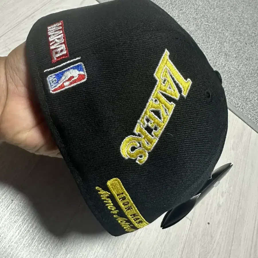 NBA X 마블 LA 레이커스 아이언맨 사이즈캡 블랙 New Era