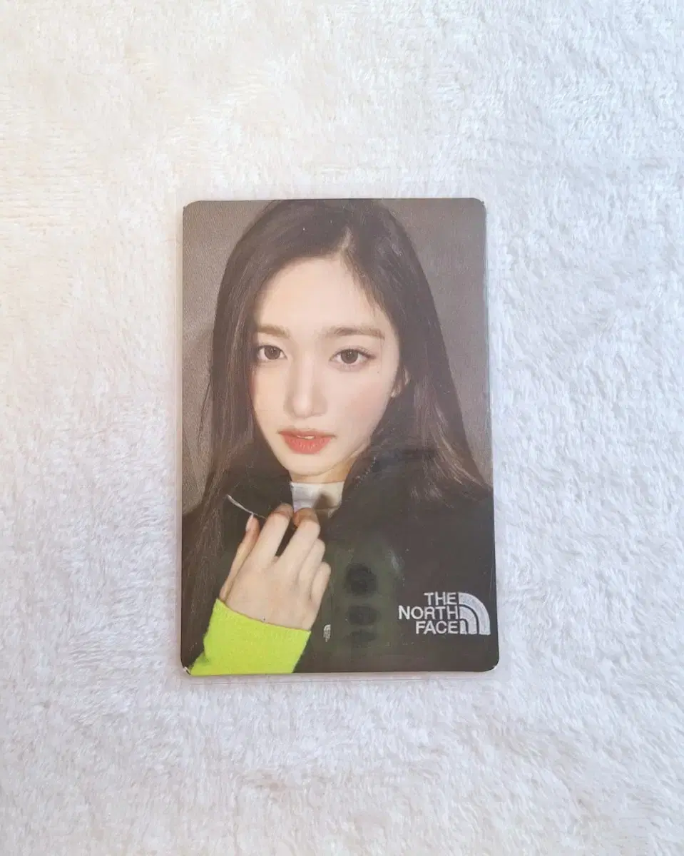 ive leeseo @ THE NORTH FACE Photo Card