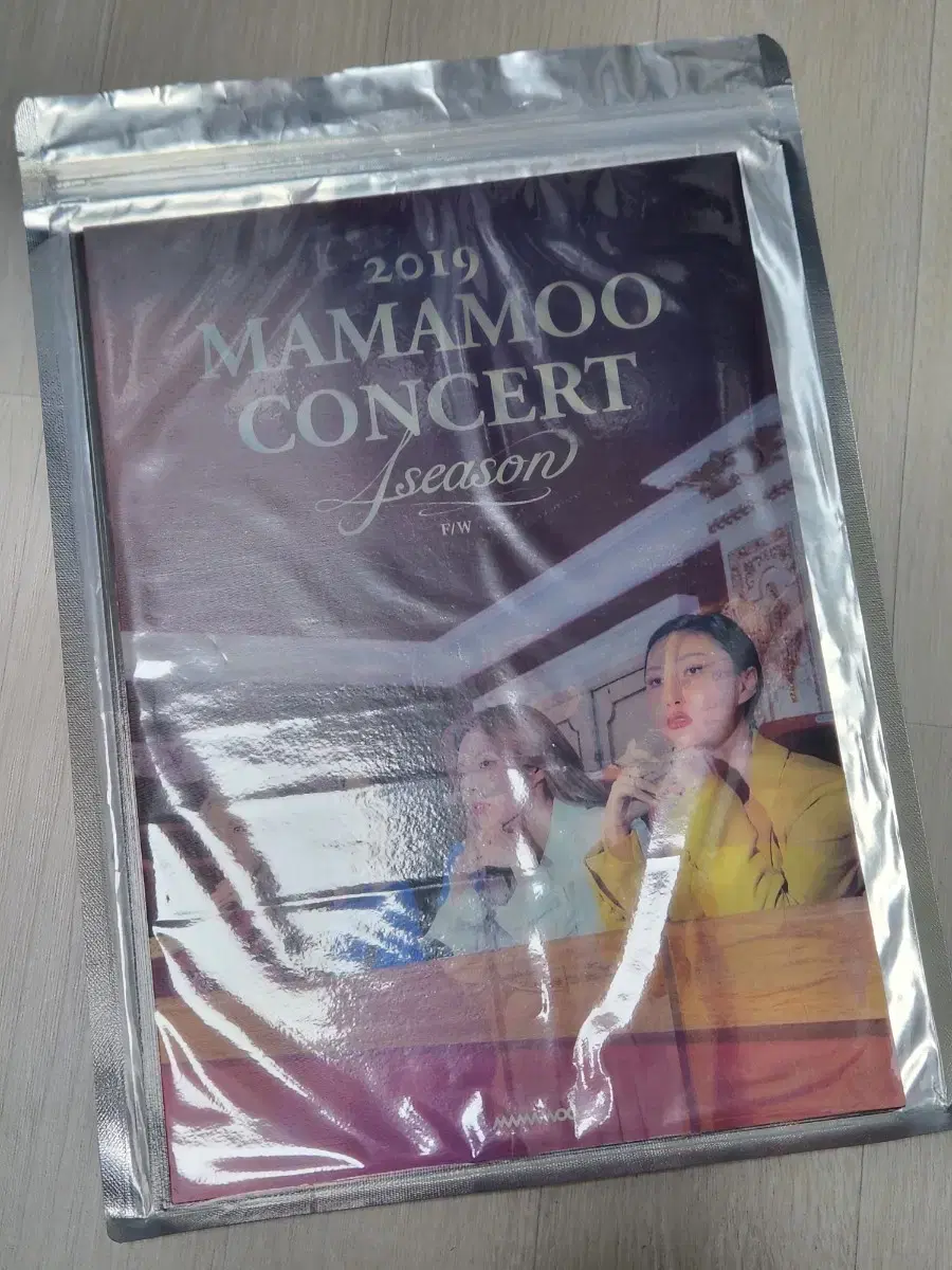 MAMAMOO 2019 4th Season Concert Merchandise