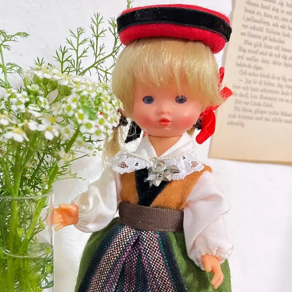 Vintage Swedish Folk costume doll