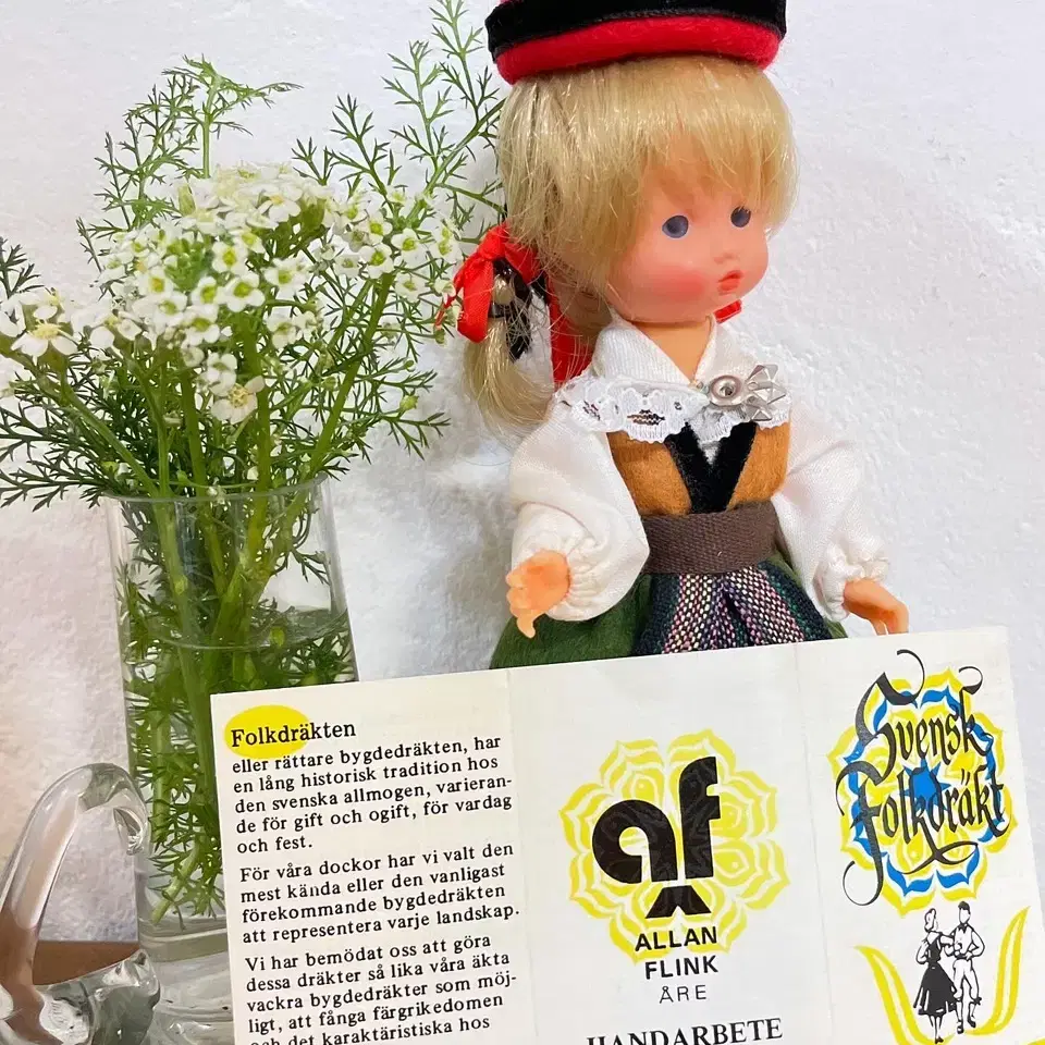 Vintage Swedish Folk costume doll