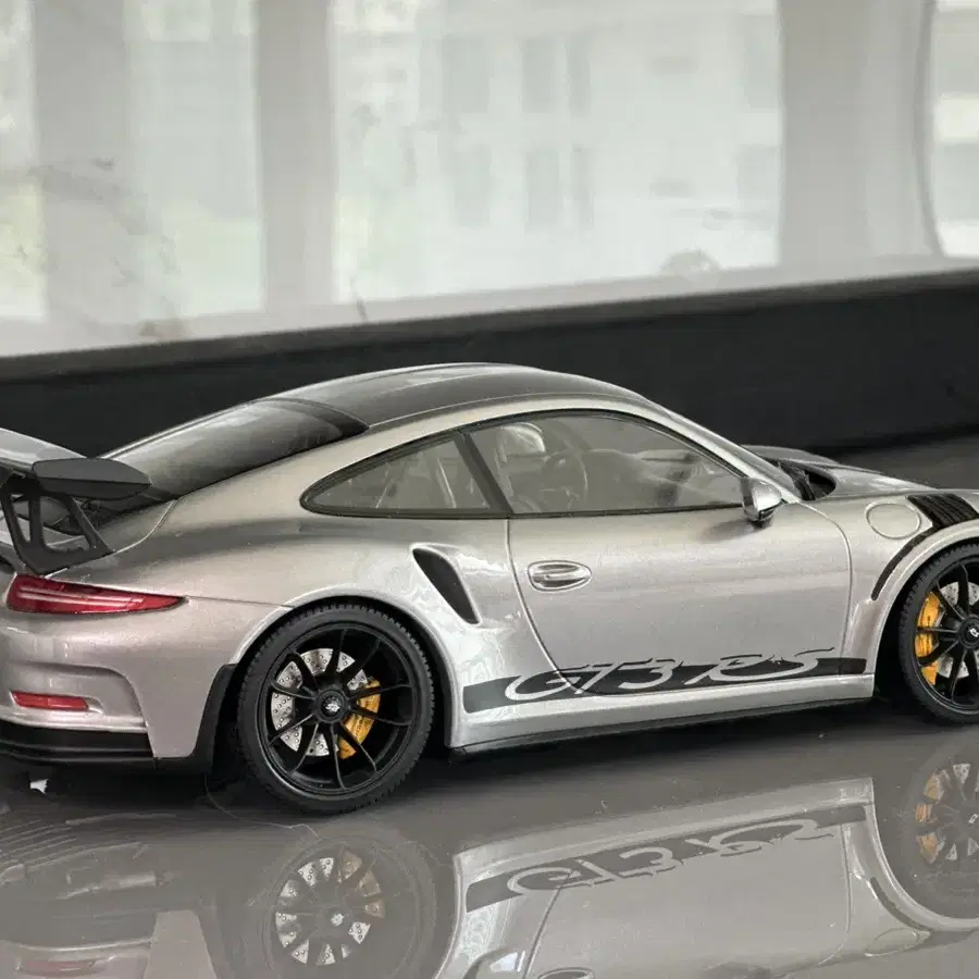 포르쉐 911 GT3 RS 1:18 Silver GT(은색)