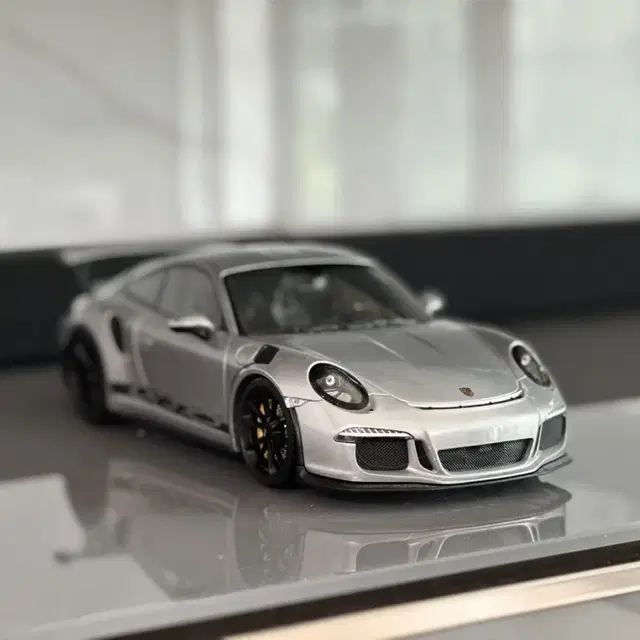 포르쉐 911 GT3 RS 1:18 Silver GT(은색)