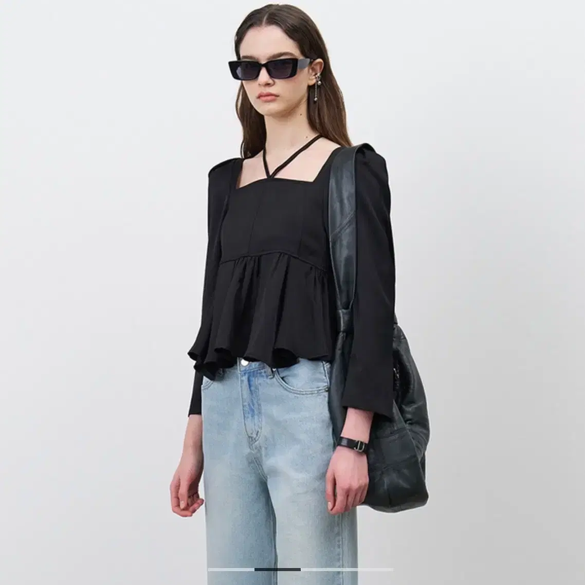 마론에디션 블라우스 Black Flare Blouse