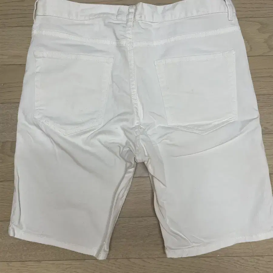 [28] H&M 반바지