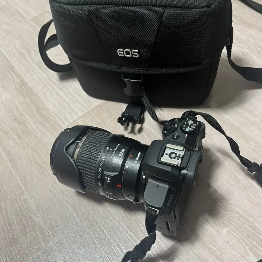 캐논 EOS-m50 / 탐론 슈퍼 줌 렌즈