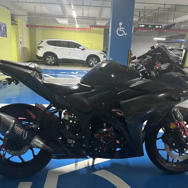 Yzf-r3  2016년식 풀튜닝 판매합니다!