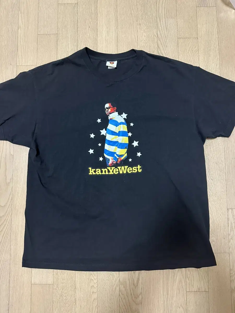 (XXL) Kanye West Tour T-Shirt