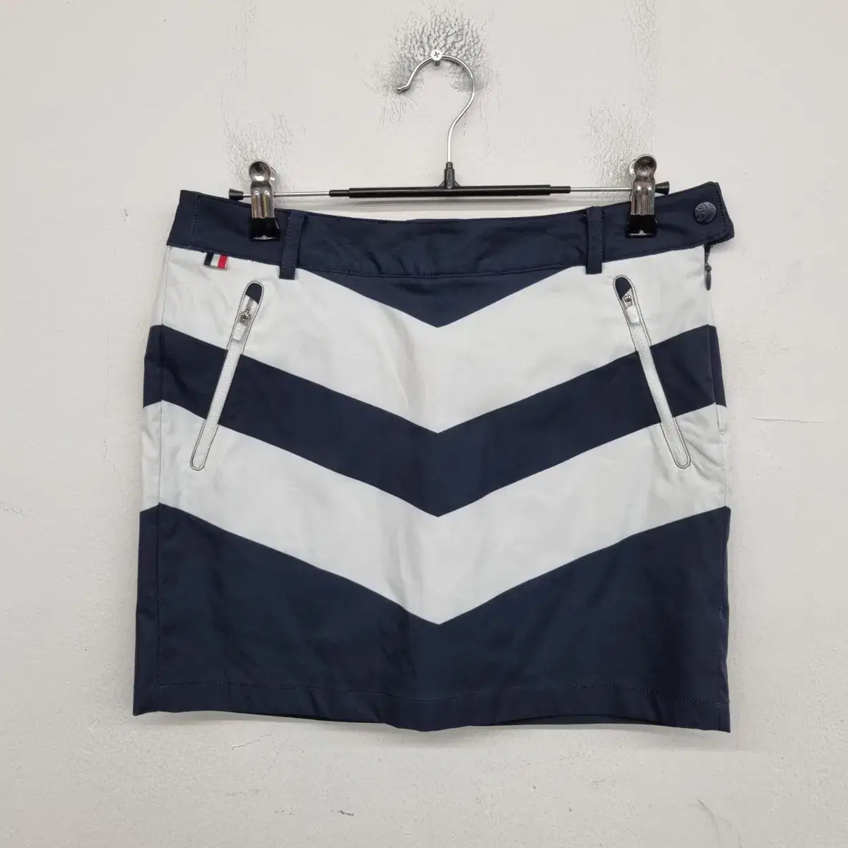 [27 inch] Castelbajac Golf Spandex Skirt Skirt for sale.