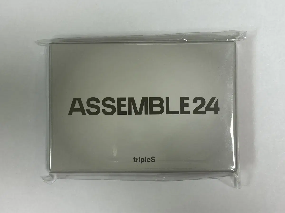 Triples 1집 ASSEMBLE 큐알 album sealed WTS