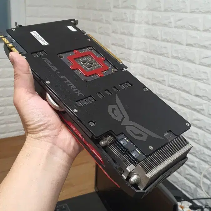 ASUS ROG STRIX GTX 980TI  A급