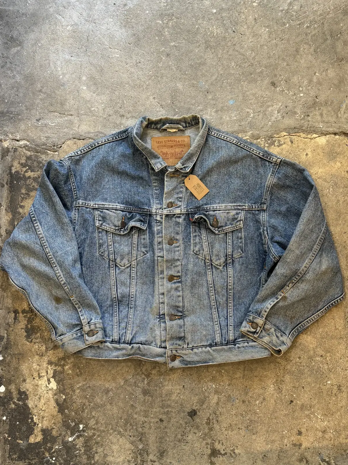 90s Levi's Type III (Big Patch, L)