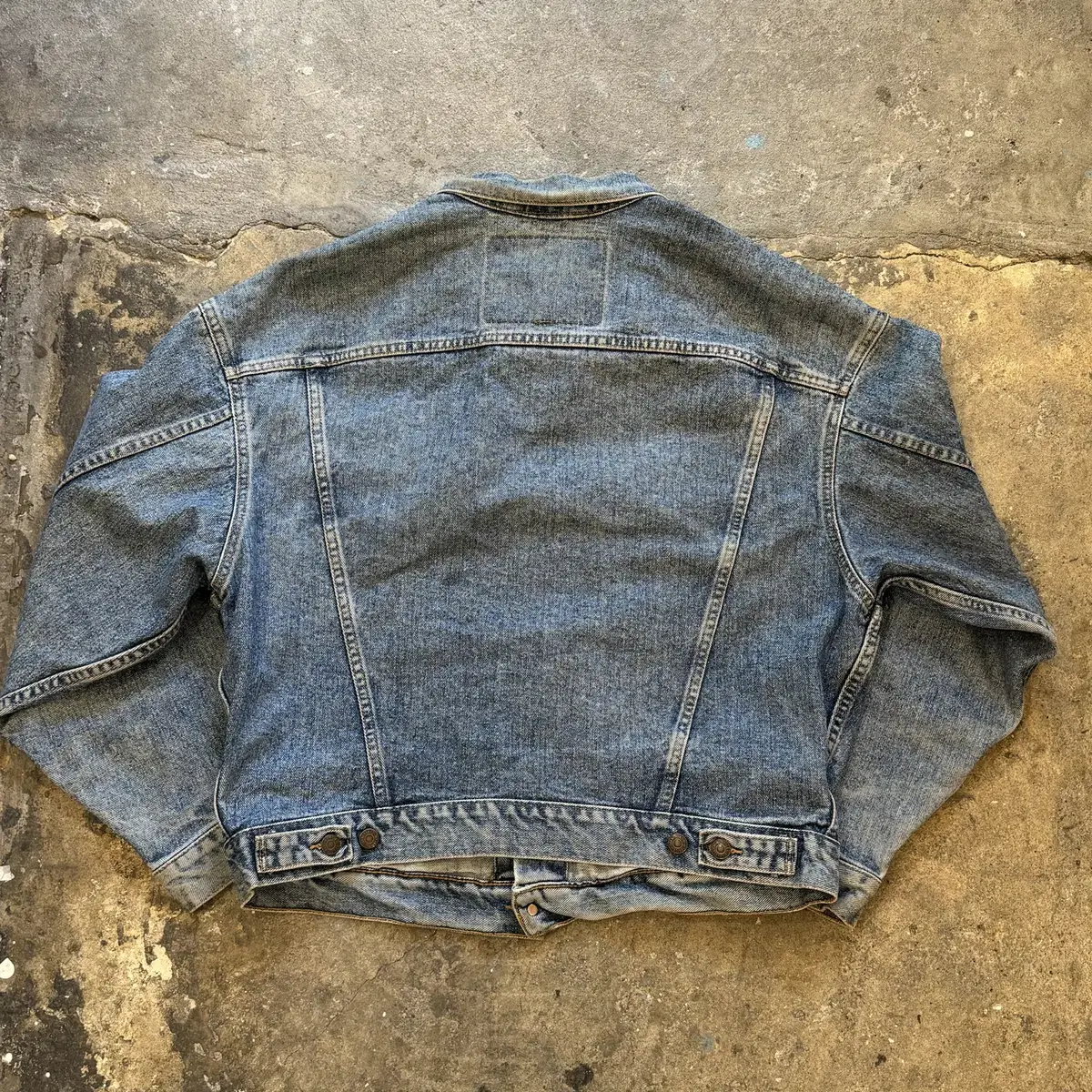 90s Levi's Type III (Big Patch, L)