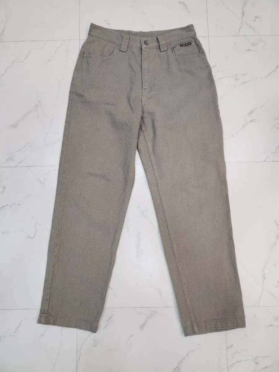 [S]This Is Never That Big Pants Gray