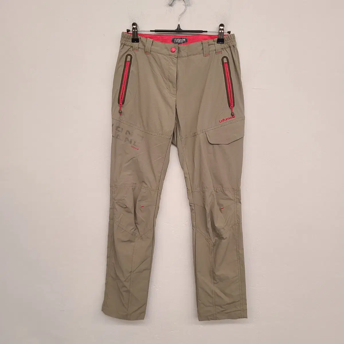 [27 inch] La Puma women's hiking pants with spandex.