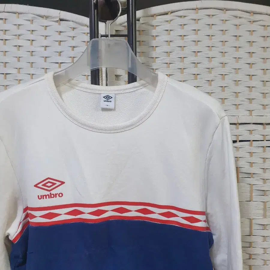 (0552) umbro 엄브로 스포츠 맨투맨 티셔츠 100 L