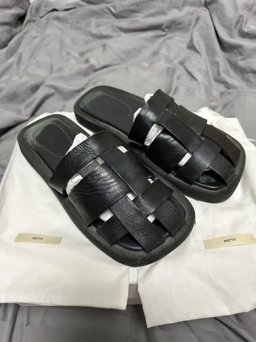 Recto Cross Strap Slippers Size 42