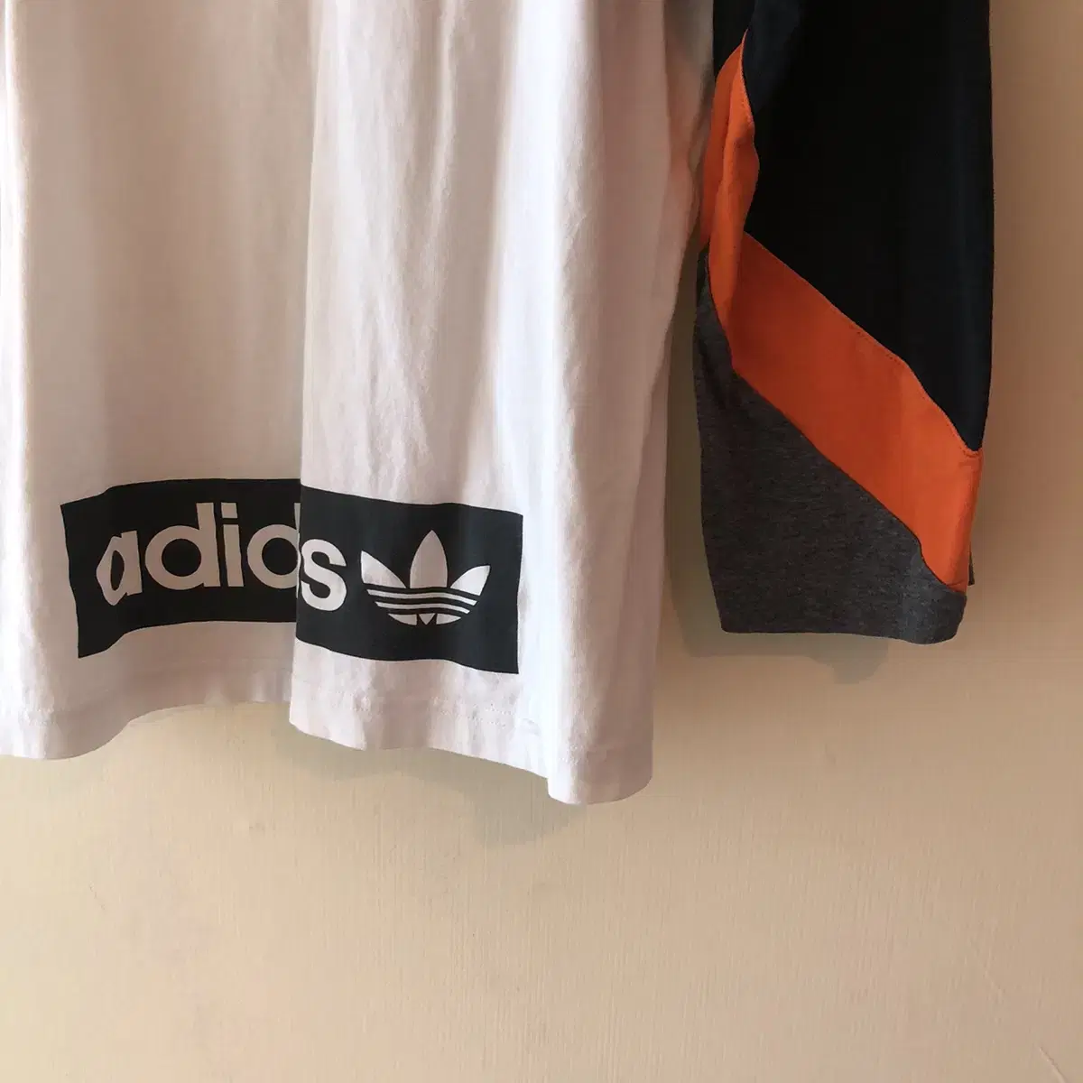 Vintage Adidas 03 orange t