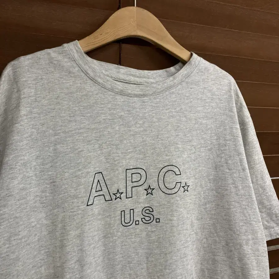 APC US 아페쎄 유에스 그레이 반팔티