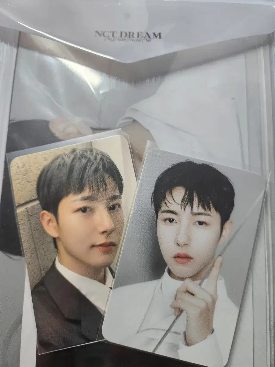 NCT Dream renjun 2024 seasons greetings Photopack WTS